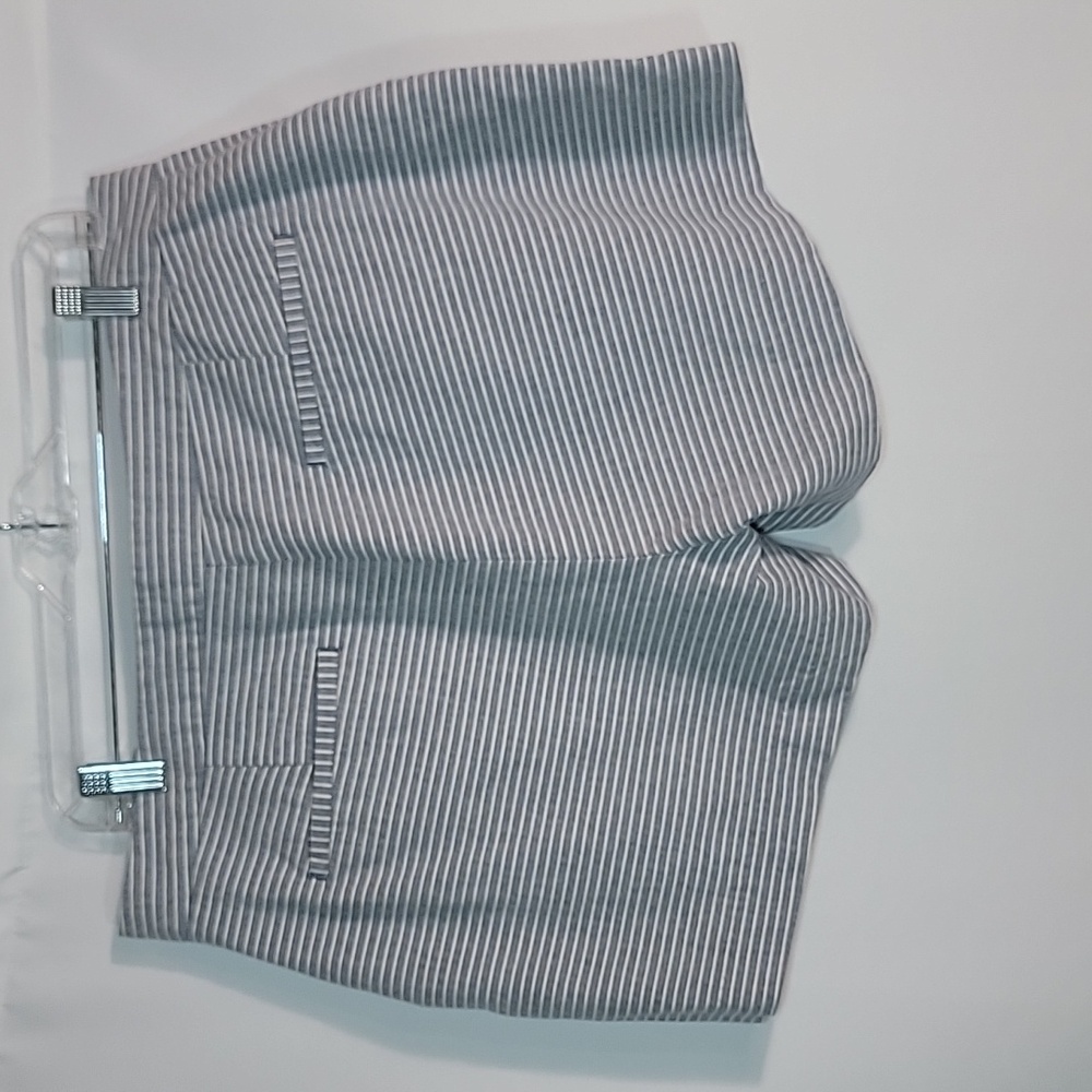 BANANA REPUBLIC | Blue & White Strip Nautical Shorts - Picture 2 of 6